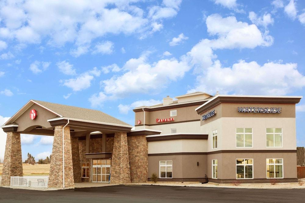 Ramada By Wyndham Drayton Valley Екстер'єр фото