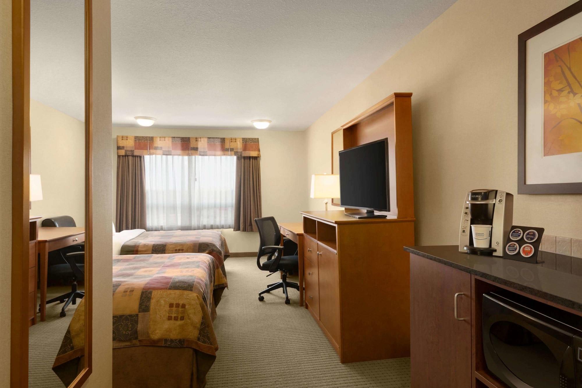 Ramada By Wyndham Drayton Valley Екстер'єр фото