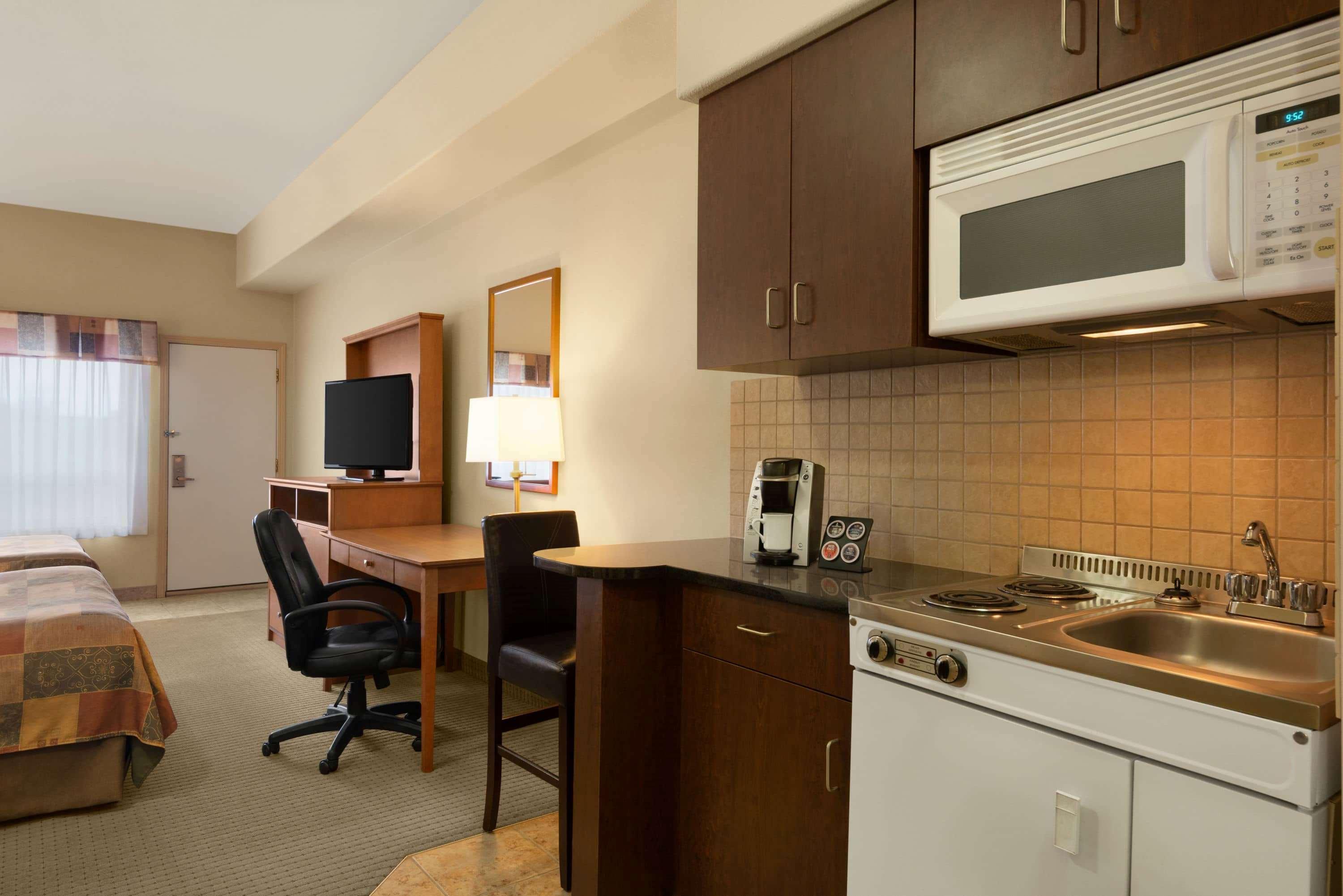 Ramada By Wyndham Drayton Valley Екстер'єр фото