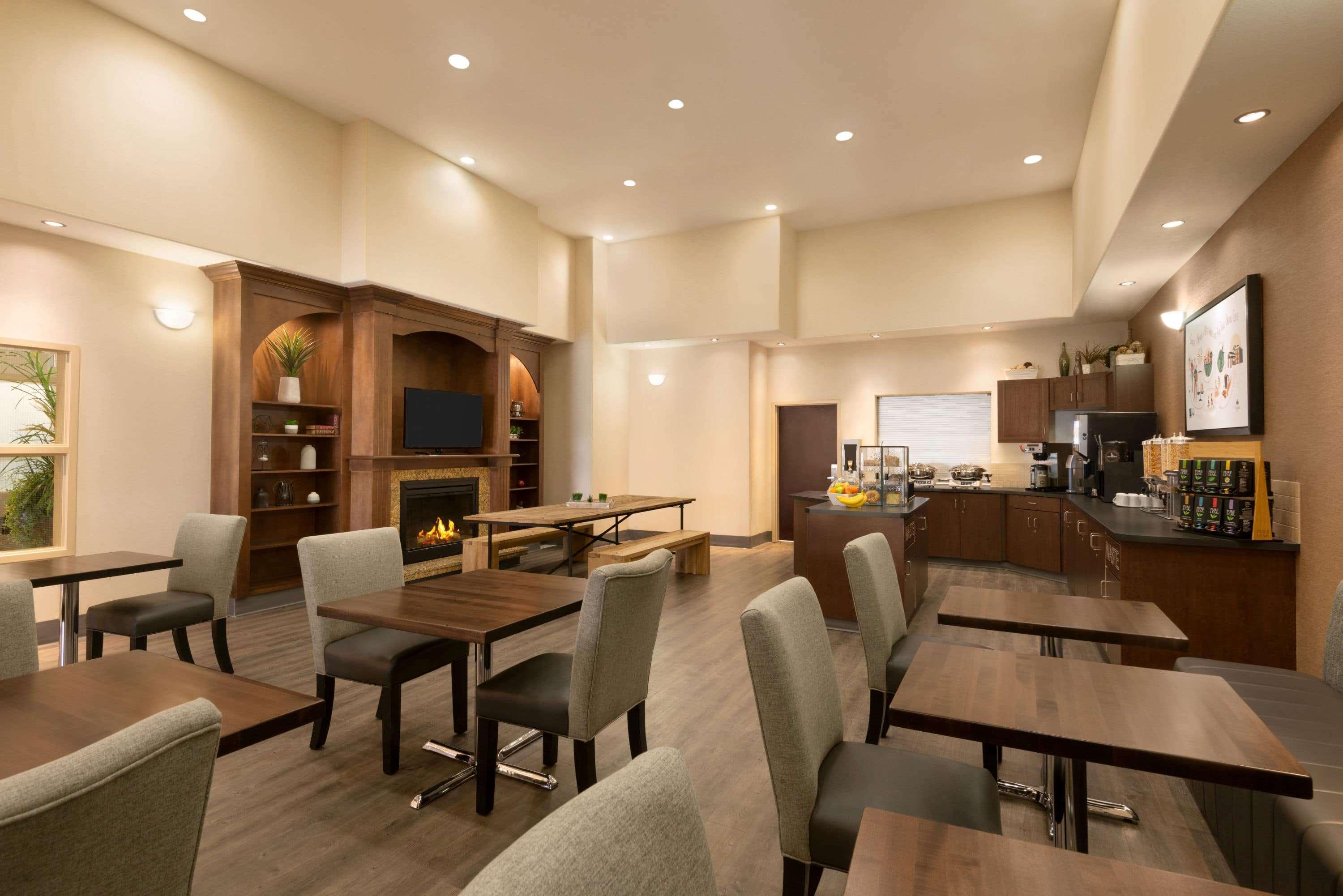 Ramada By Wyndham Drayton Valley Екстер'єр фото